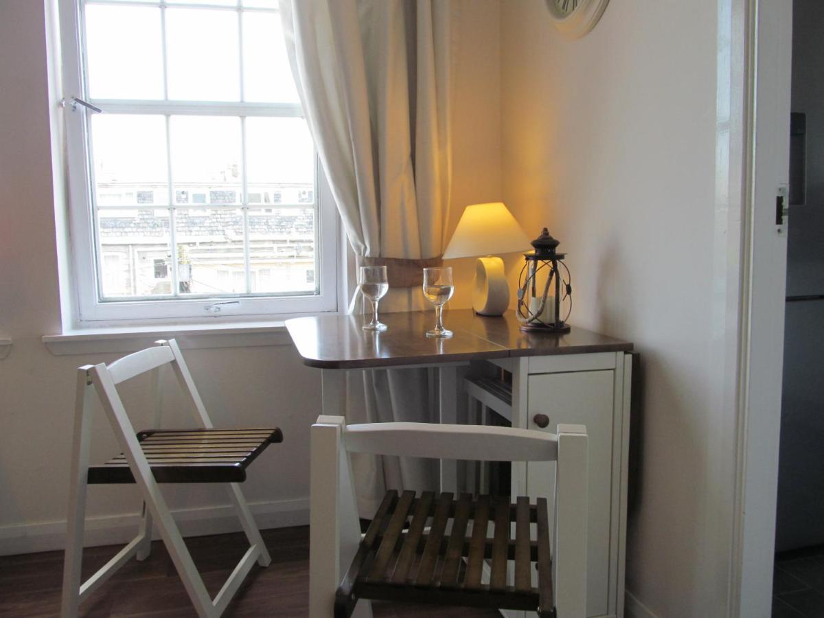 The Granite City - Modern City Centre Apartment 애버딘 외부 사진